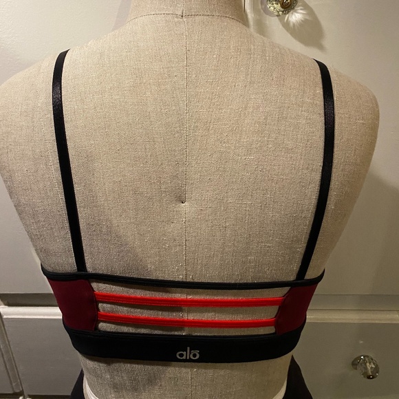 ALO YOGA RED MULTI SPORTS BRA SZ M - Picture 3 of 3